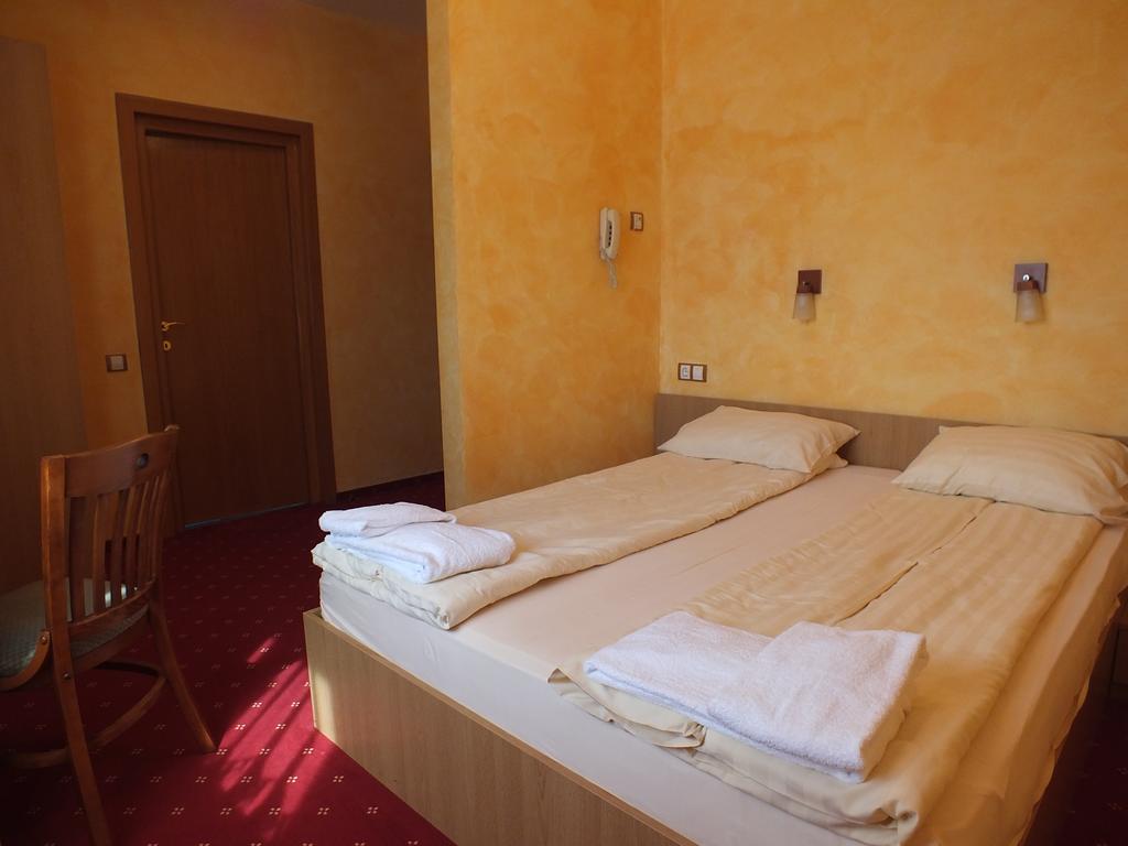 Motel Vector Acăţari Rom bilde