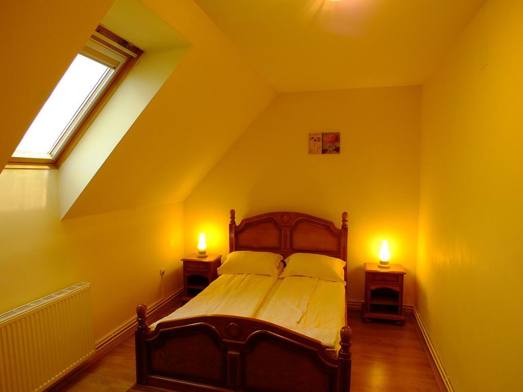 Motel Vector Acăţari Rom bilde