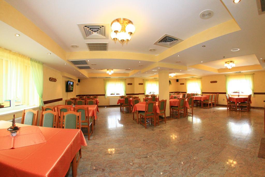 Motel Vector Acăţari Eksteriør bilde