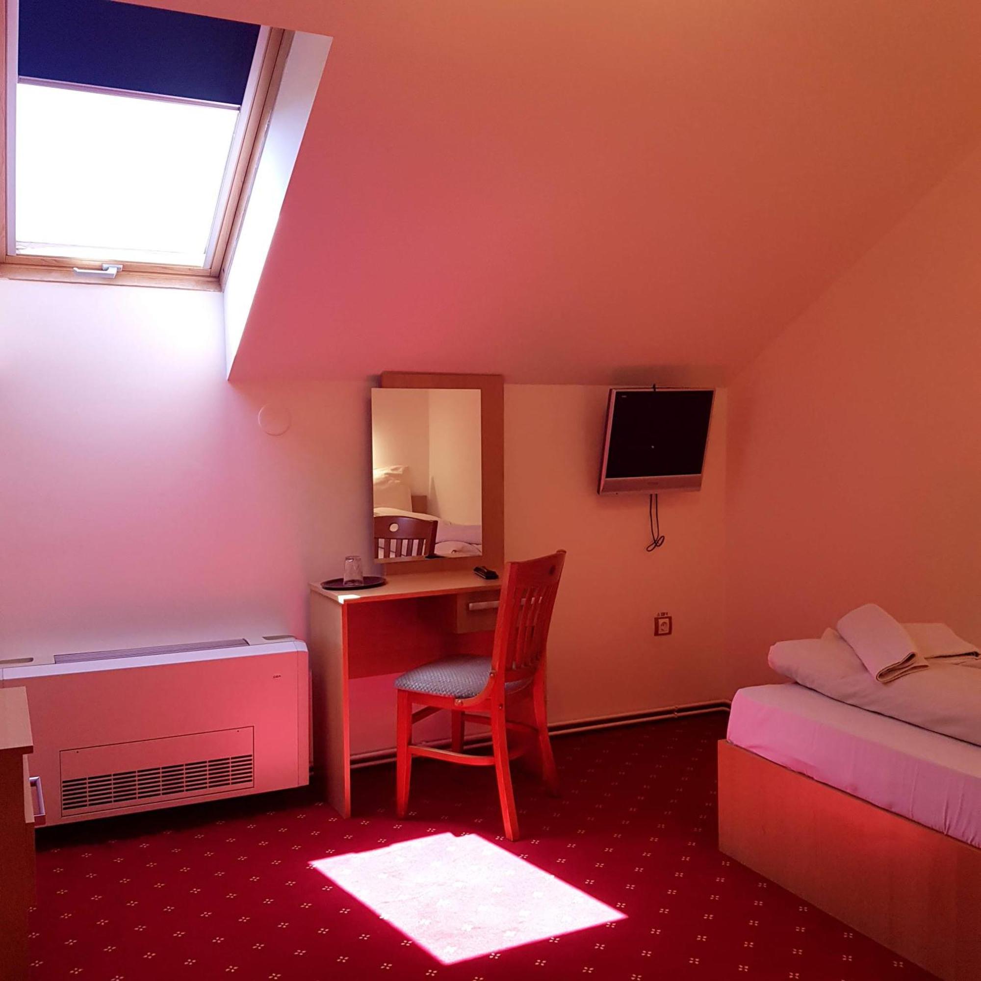 Motel Vector Acăţari Eksteriør bilde