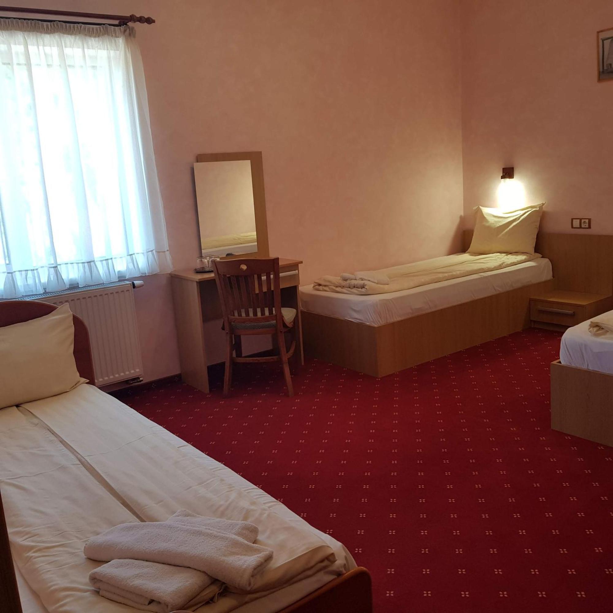 Motel Vector Acăţari Eksteriør bilde